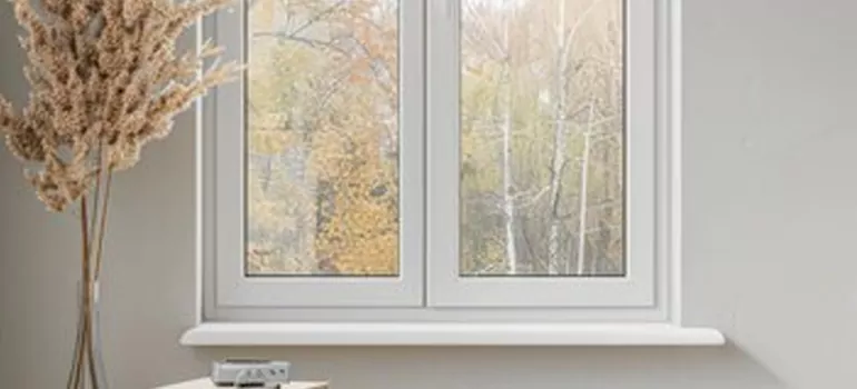 Vinyl Window Stool in Tallahassee, FL